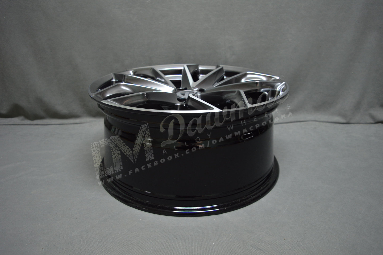 Tomason TN22 19" 8,5J ET45 5x114,3 Dark Hyperblack Polished - obrazek 5