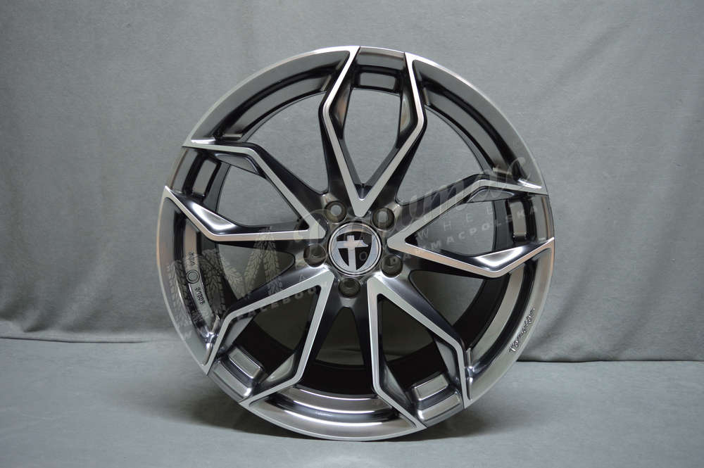 Tomason TN22 20" 8,5J ET40 5x114,3 Dark Hyperblack Polished