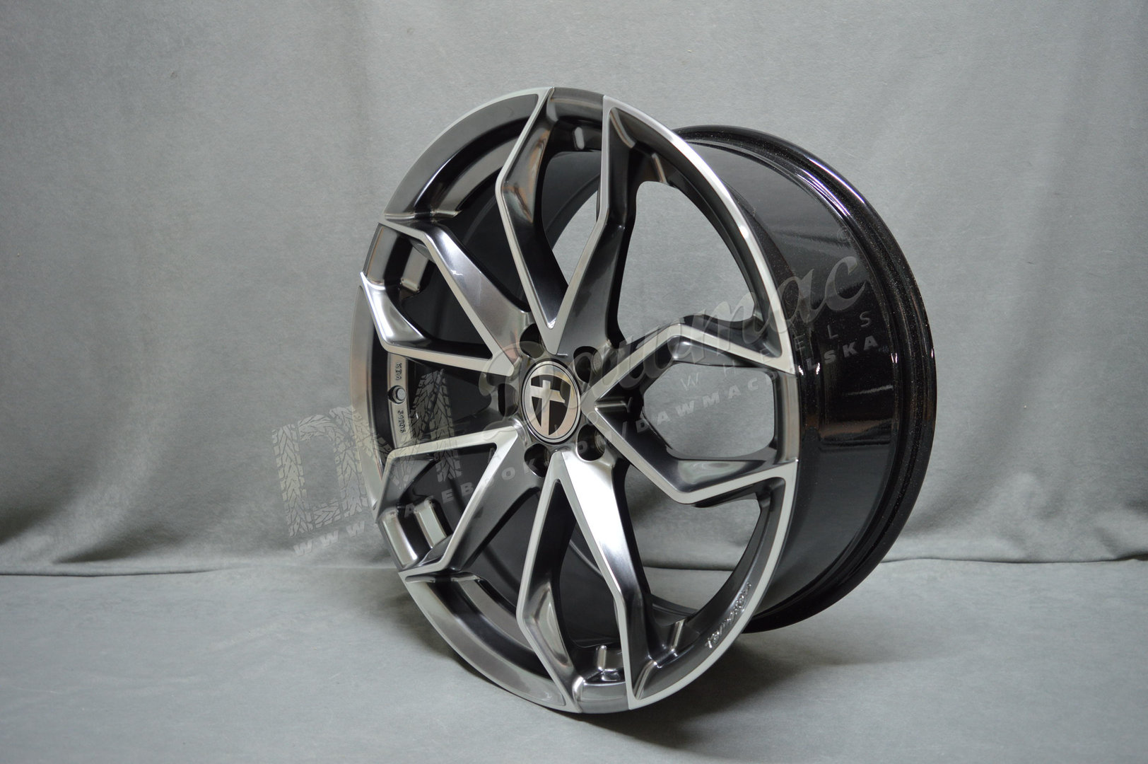 Tomason TN22 20" 8,5J ET40 5x114,3 Dark Hyperblack Polished - obrazek 4