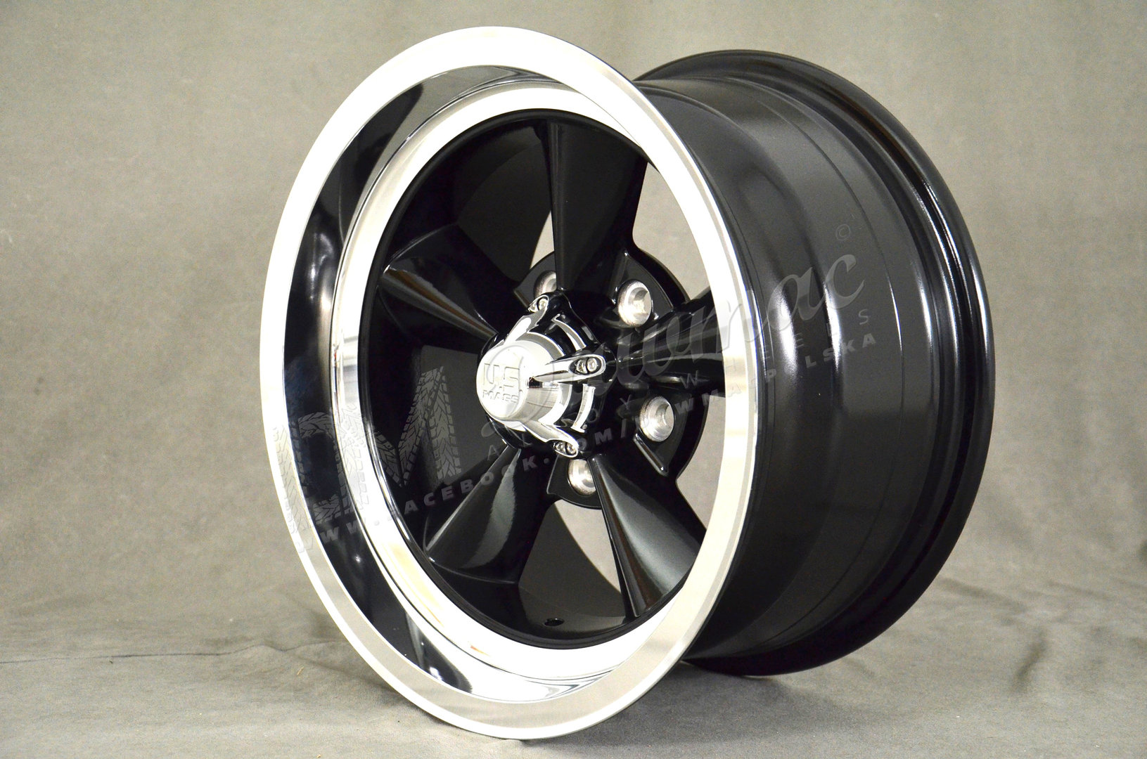 U.S. Mags Standard 17" 8J ET1 5x114,3 Gloss Black with Diamond Lip - obrazek 3