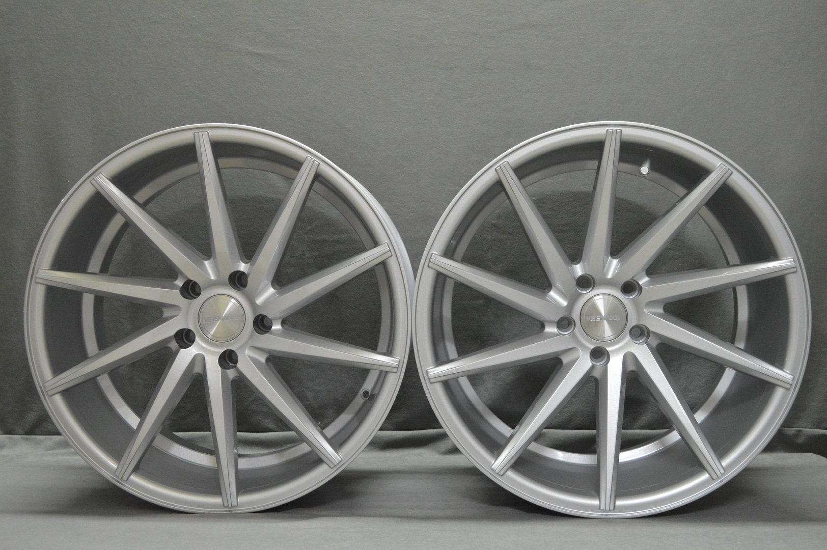 VEEMANN IFGER 20" 9J ET35 + 10J ET45 5x120 Silver - obrazek 2