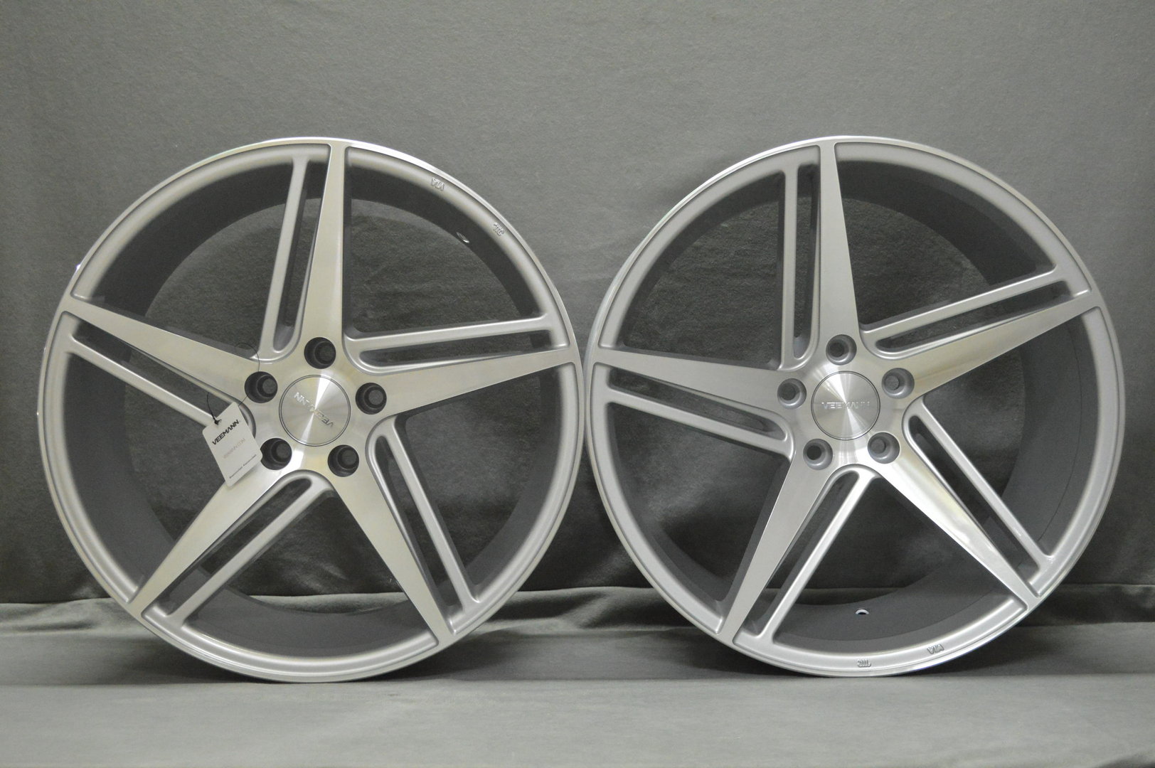 VEEMANN V-FS31 19" 8,5J ET42 + 9,5J ET42 5x112 Silver Machined - obrazek 2