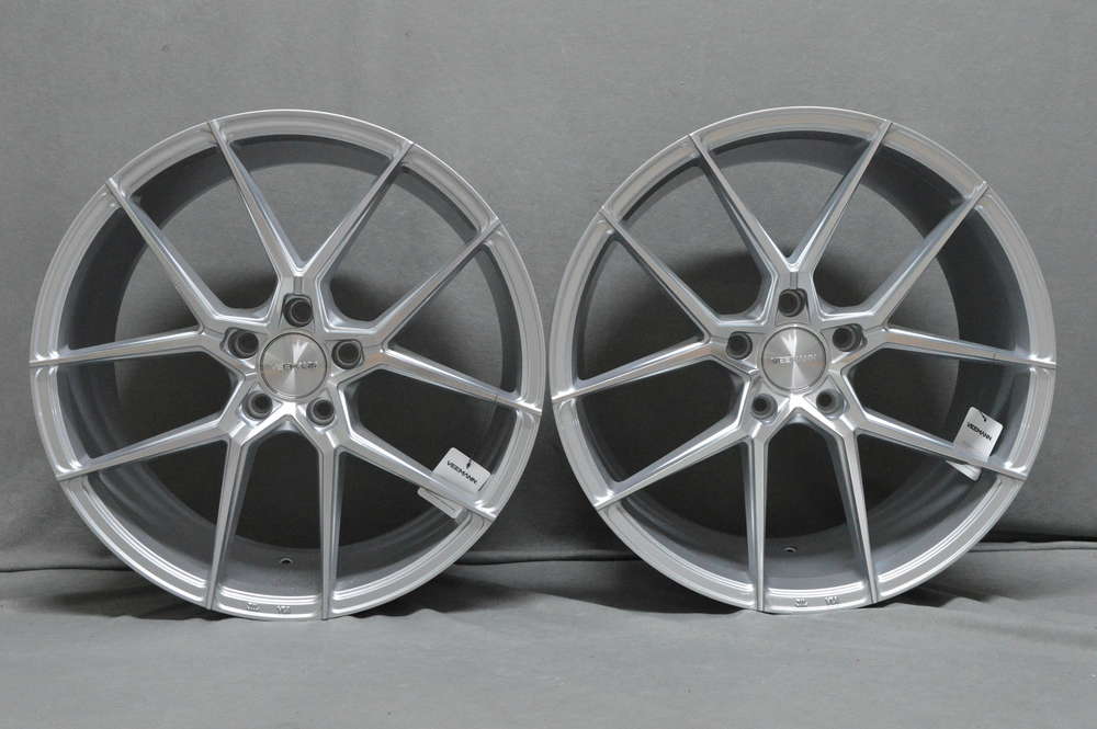 VEEMANN V-FS39 19" 8,5J ET35 + 9,5J ET42 5x120 Silver Machined