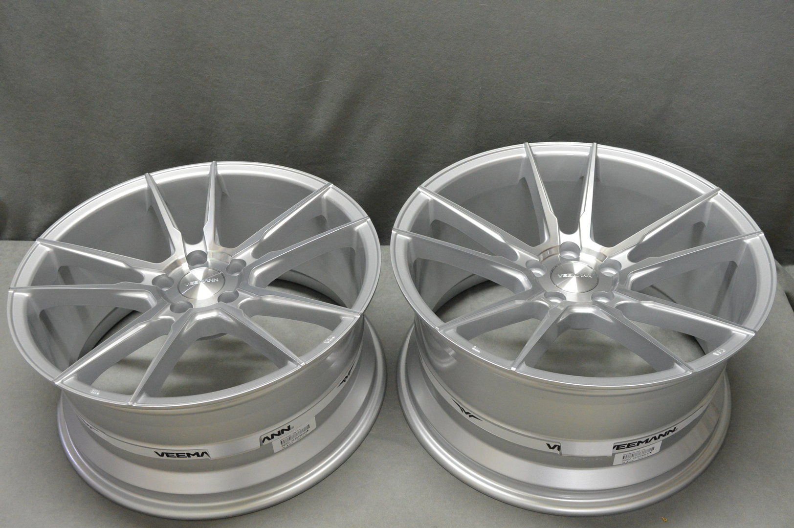 Veemann V-FS24 19" 8,5J ET42 + 9,5J ET40 5x112 Silver Machined - obrazek 6