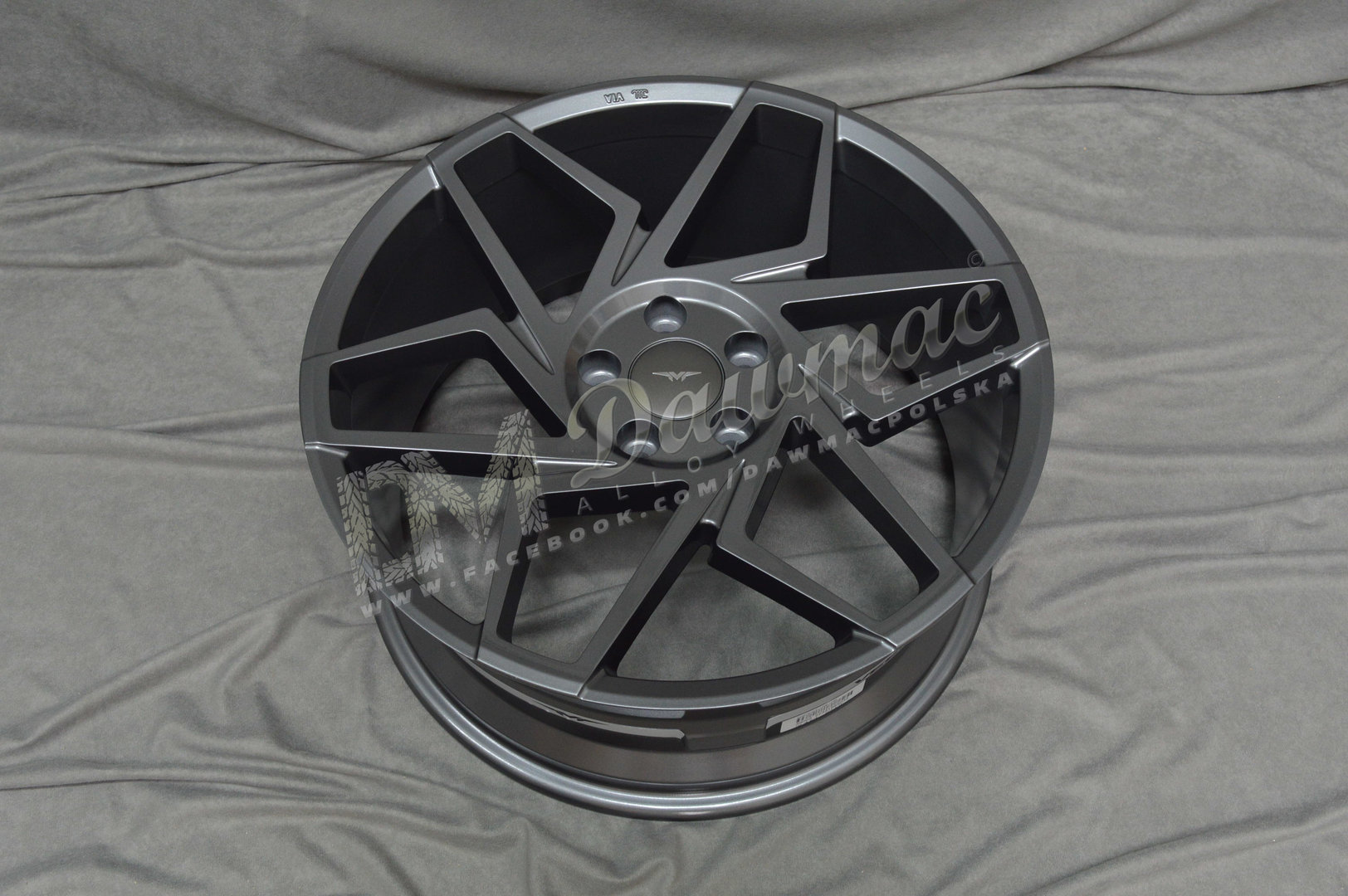 Veemann V-FS27R 19" 8,5J ET42 + 9,5J ET42 5x112 Gloss Graphite - obrazek 5