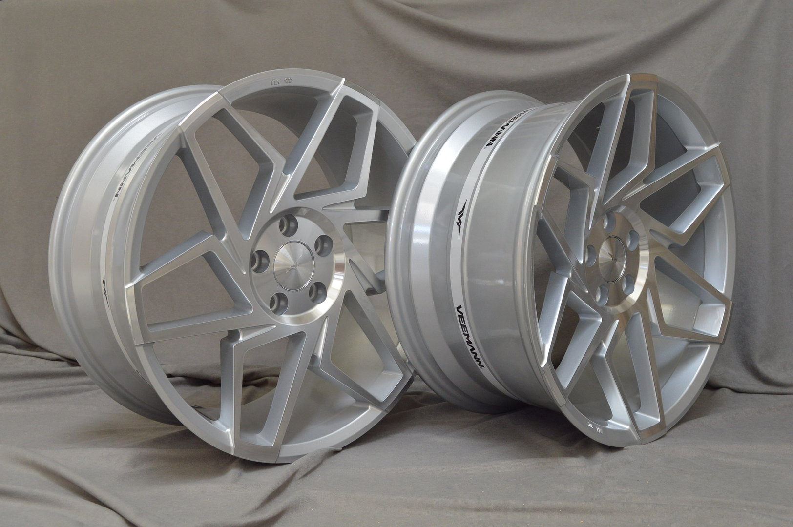Veemann V-FS27R 19'' 8,5 ET42 + 9,5 ET42 5x112 Silver Machined - obrazek 5