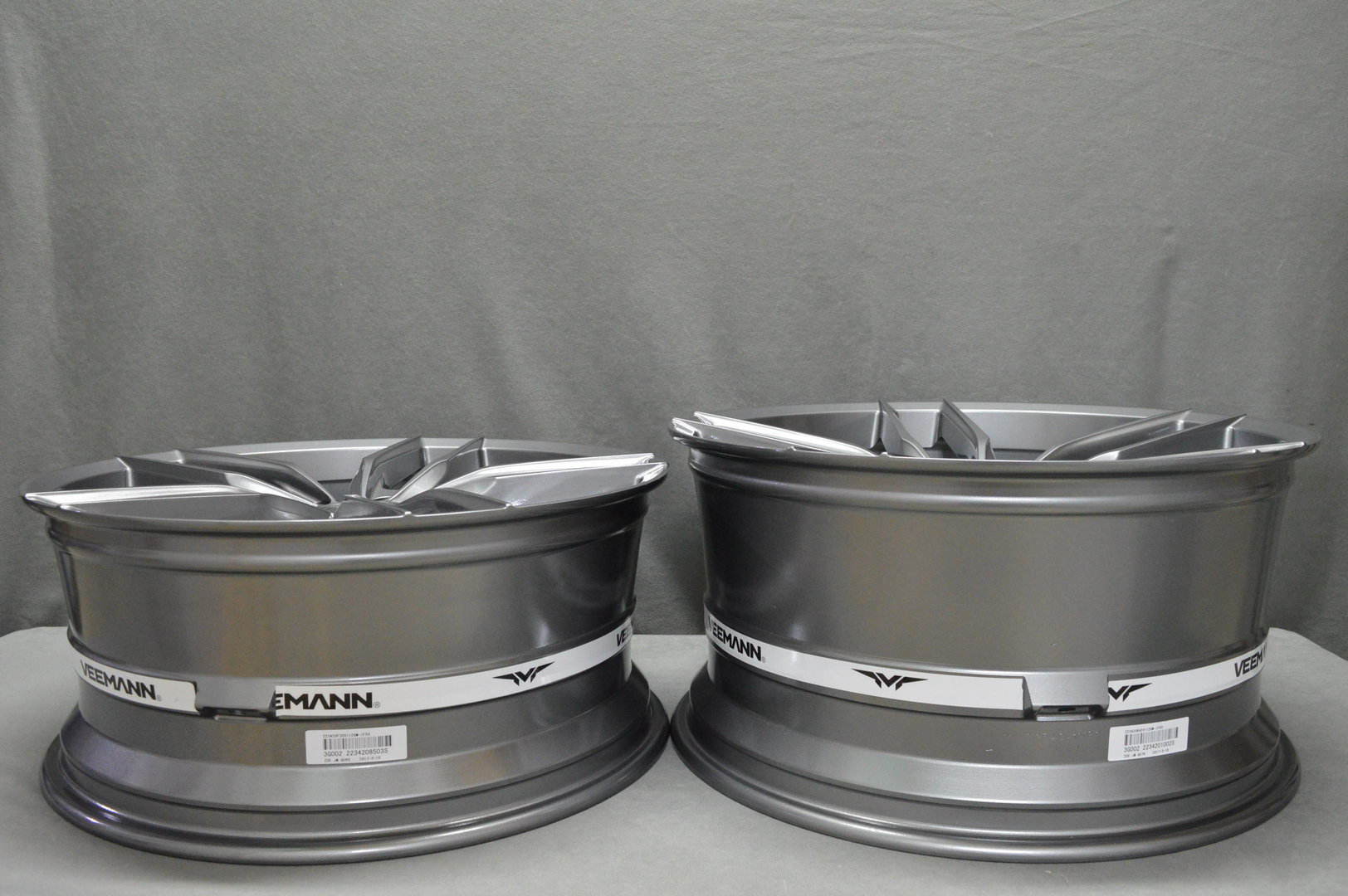 Veemann V-FS28 20" 8,5J ET35 + 10J ET42 5x112 Gloss Graphite - obrazek 9