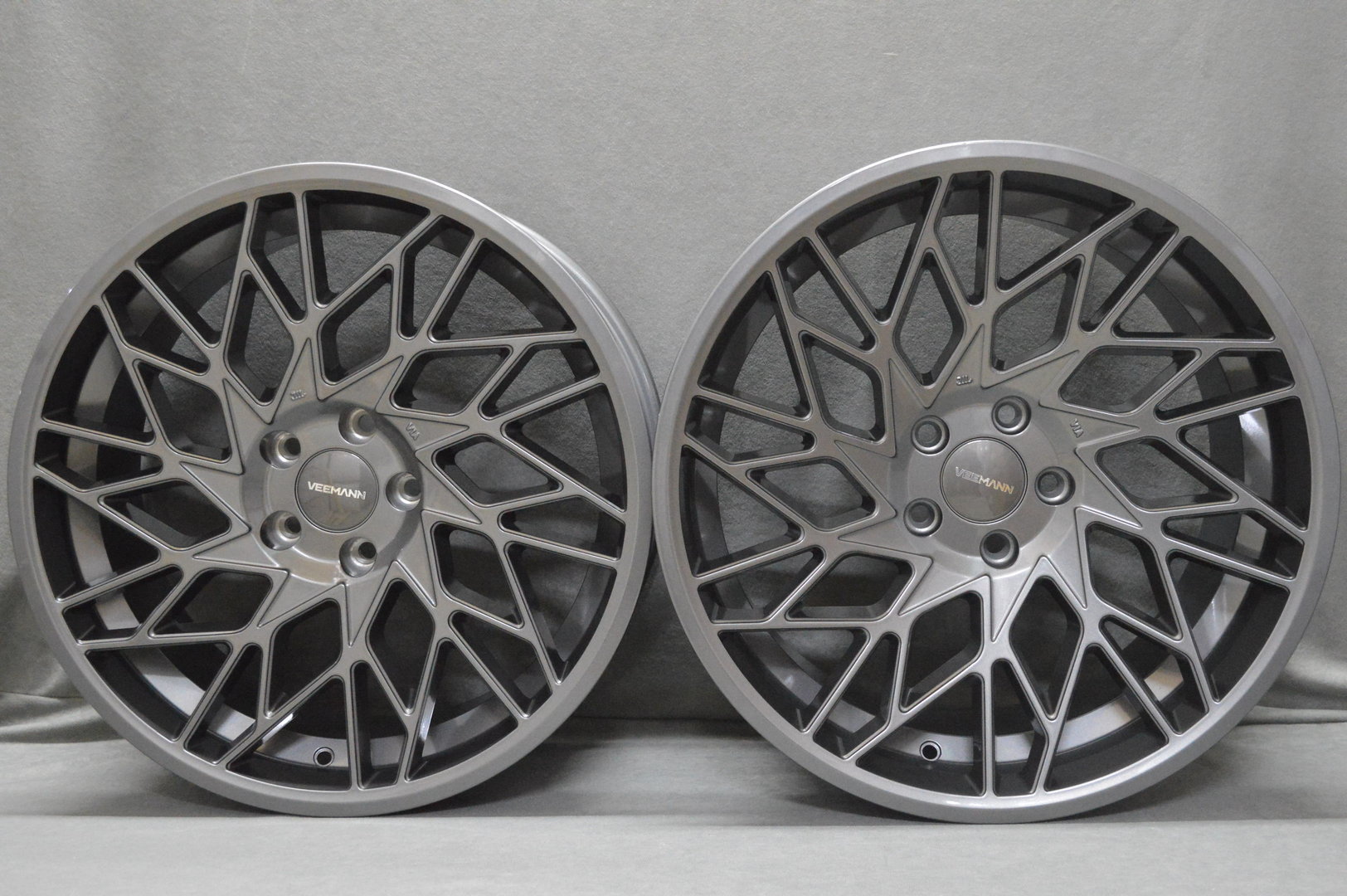 Veemann V-FS29R 19" 8,5J ET42 + 9,5J ET42 5x112 Gun Metal - obrazek 2