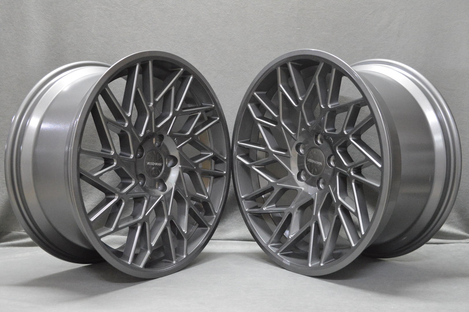 Veemann V-FS29R 19" 8,5J ET42 + 9,5J ET42 5x112 Gun Metal - obrazek 3