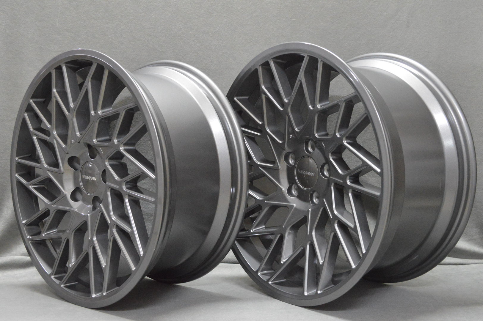 Veemann V-FS29R 19" 8,5J ET42 + 9,5J ET42 5x112 Gun Metal - obrazek 4