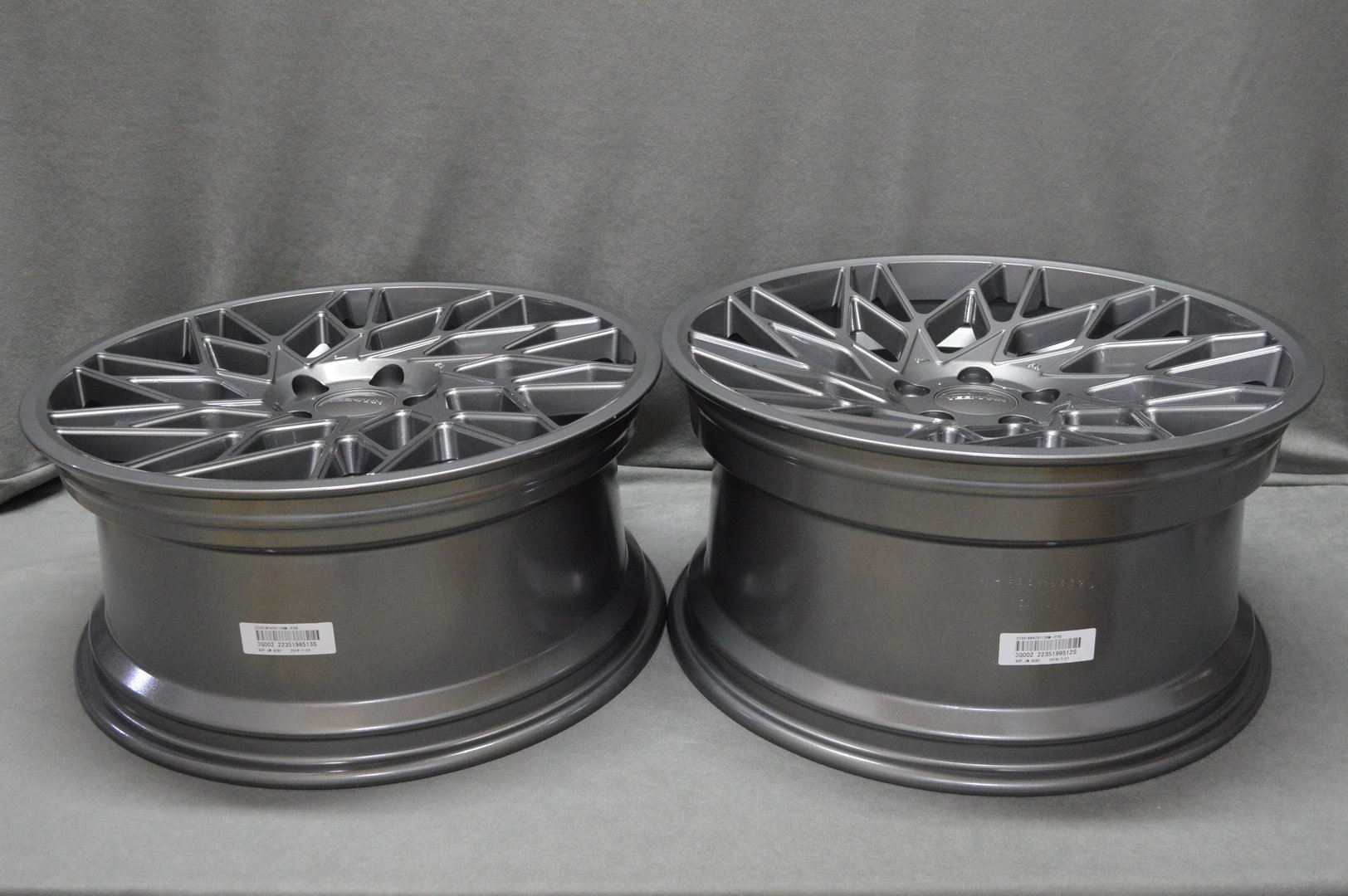 Veemann V-FS29R 19" 8,5J ET42 + 9,5J ET42 5x112 Gun Metal - obrazek 7