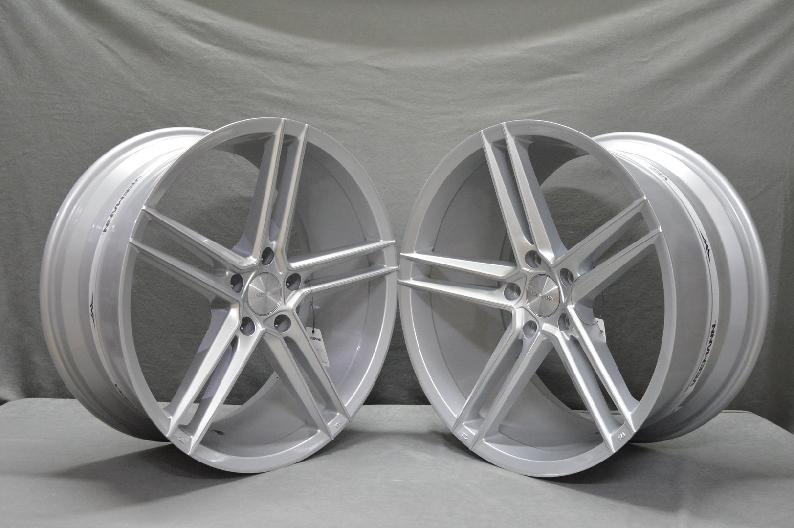 Veemann V-FS33 19" 8,5J ET42 + 9,5J ET42 5x112 Silver Machined - obrazek 3