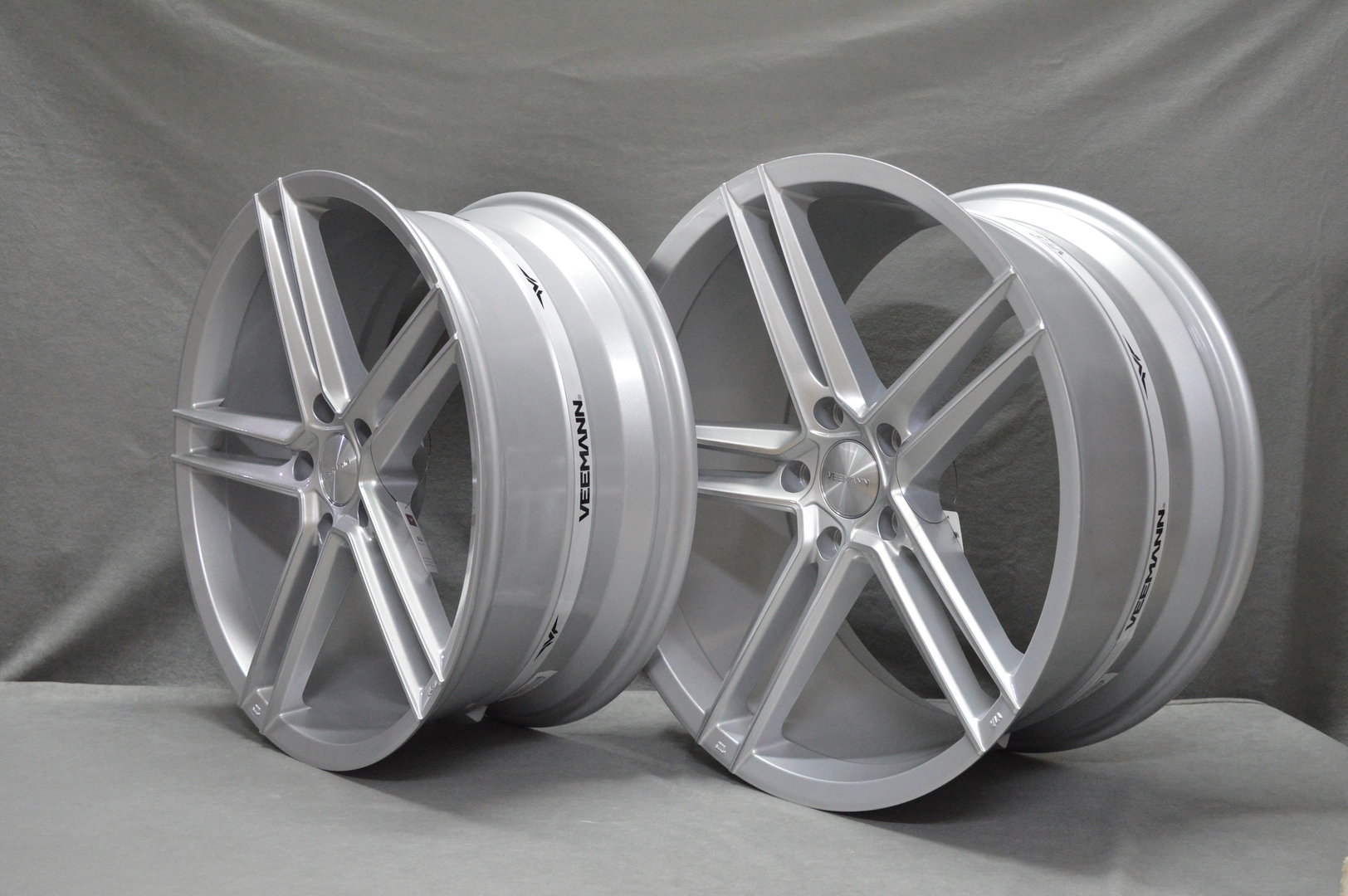 Veemann V-FS33 19" 8,5J ET42 + 9,5J ET42 5x112 Silver Machined - obrazek 4