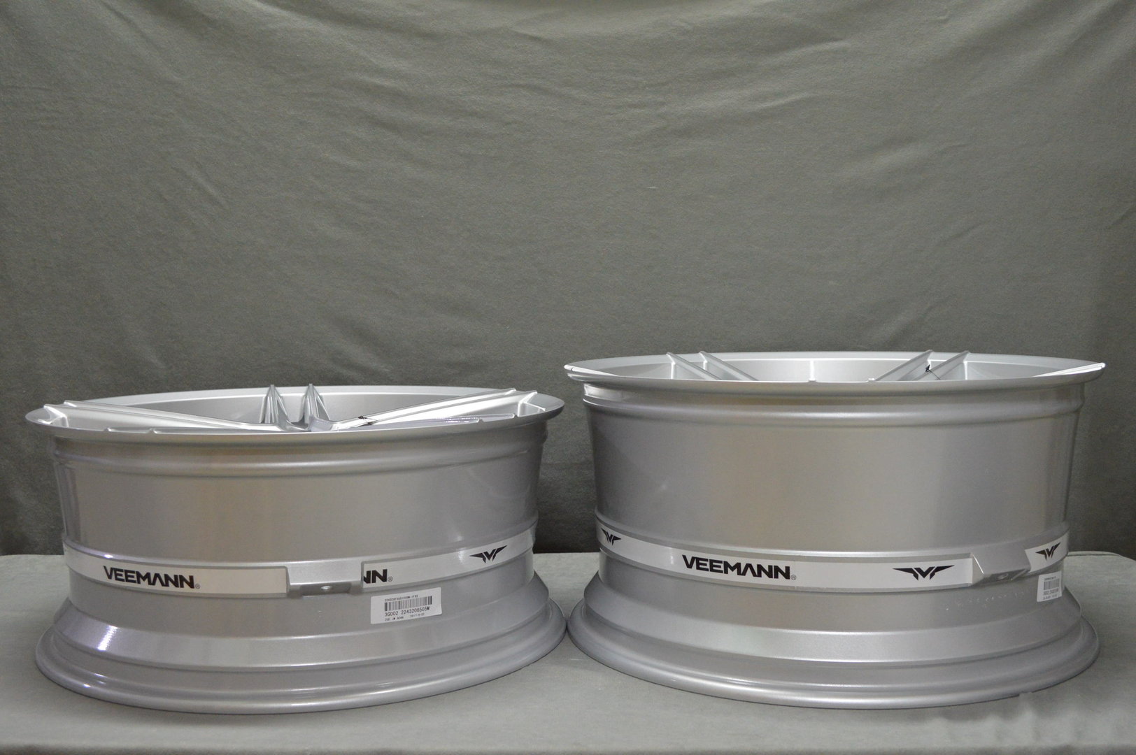 Veemann V-FS33 19" 8,5J ET42 + 9,5J ET42 5x112 Silver Machined - obrazek 9