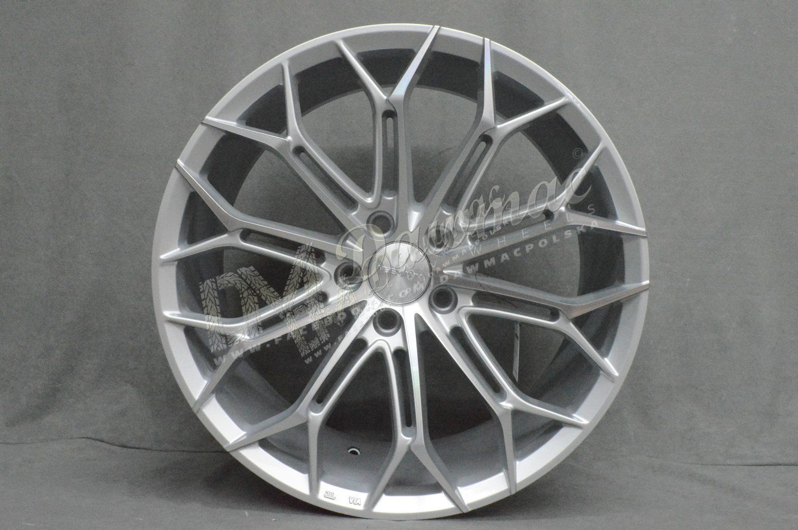 Veemann V-FS41 19" 8,5J ET42 + 9,5J ET42 5x112 Silver Machined - obrazek 2