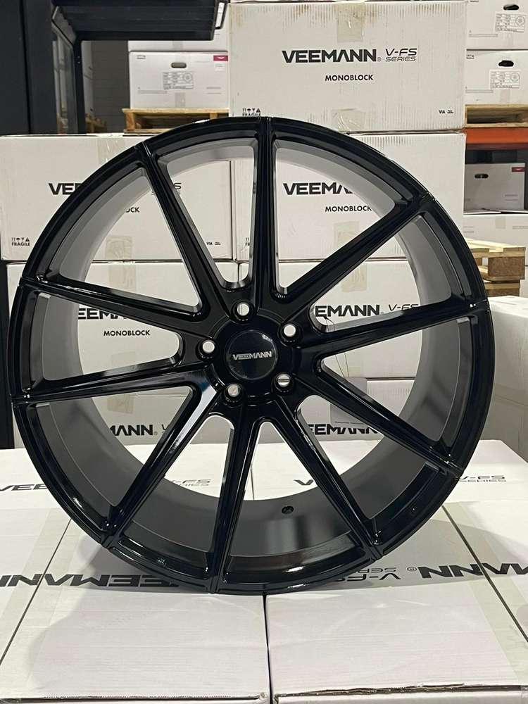 Veemann V-FS4 21" 9J ET35 + 10,5J ET43 5x120 Gloss Black