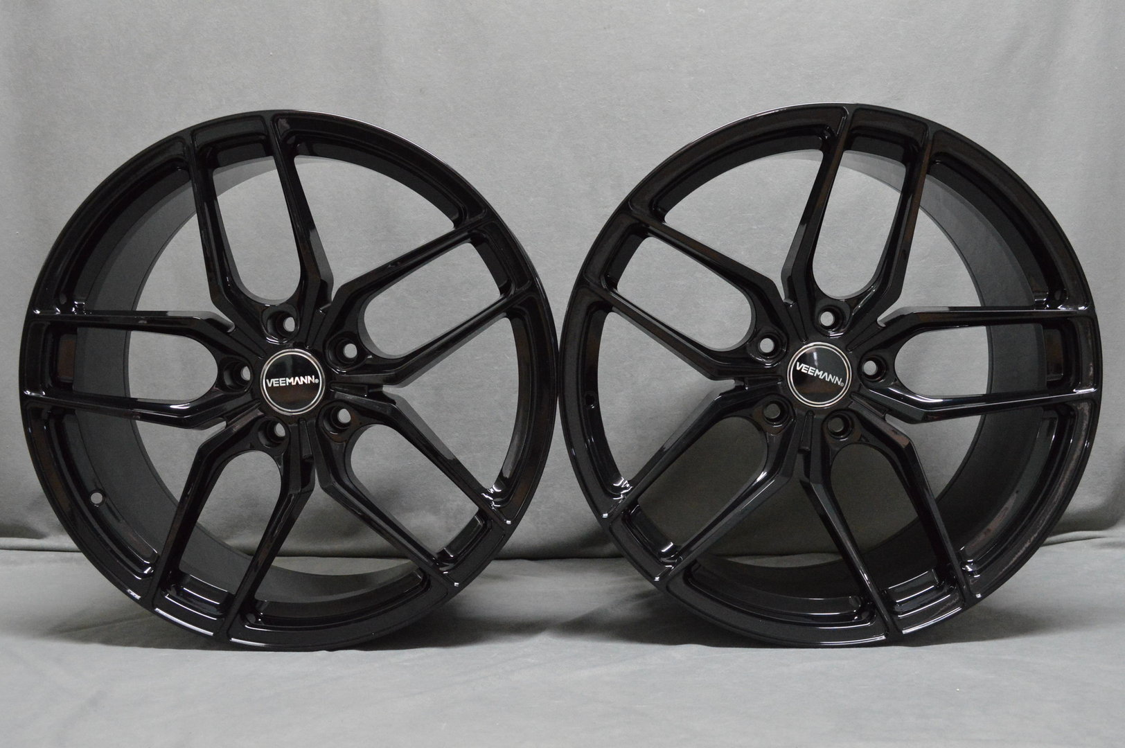 Veemann VC03 20" 10J ET45 + 10,5J ET30 5x112 Gloss Black - obrazek 2
