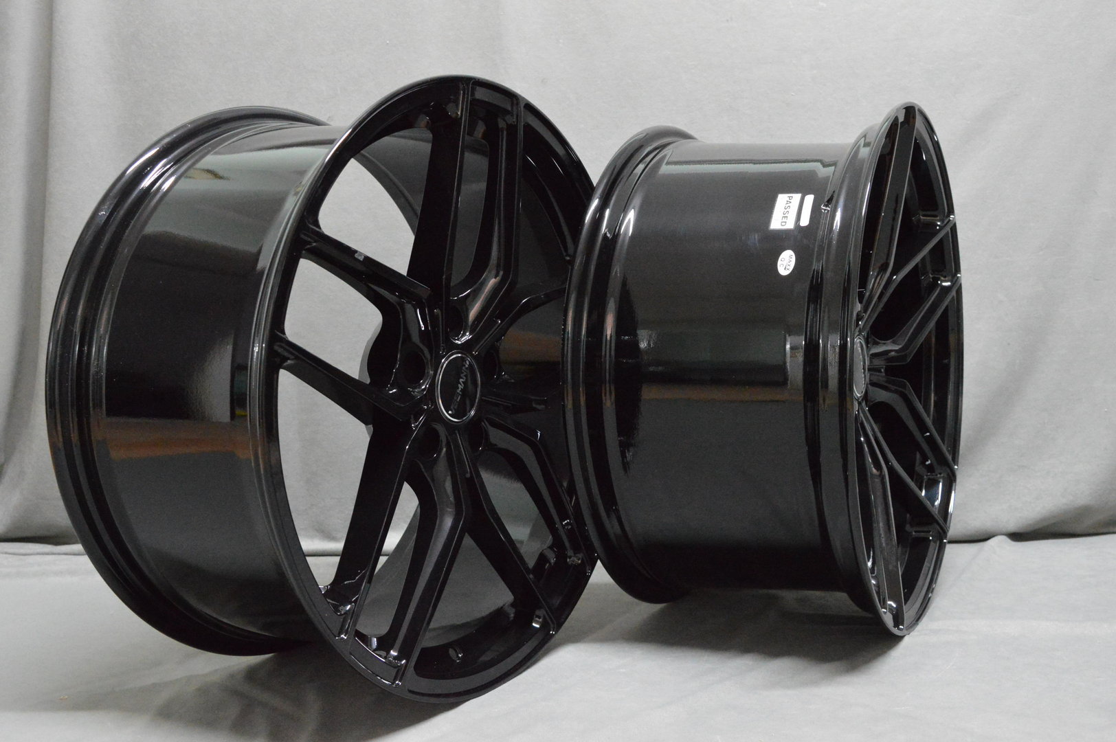 Veemann VC03 20" 10J ET45 + 10,5J ET30 5x112 Gloss Black - obrazek 5