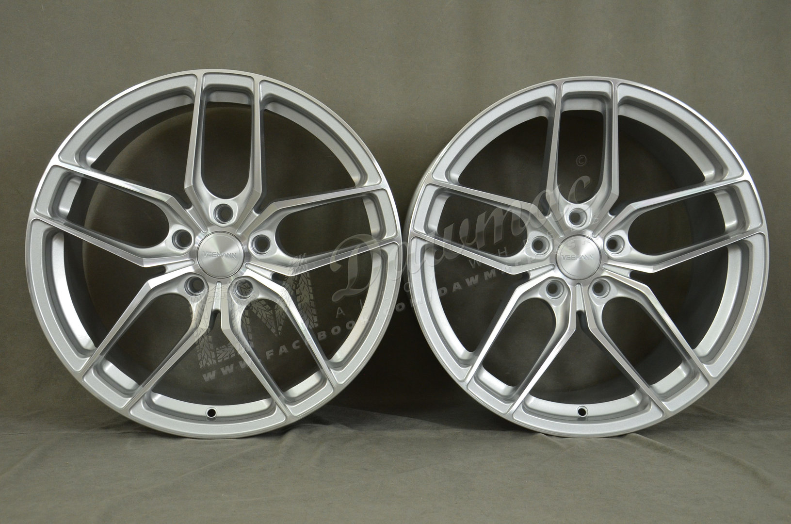 Veemann VC03 20" 9J ET32 + 10,5J ET30 5x112 Quartz Silver Machined - obrazek 2