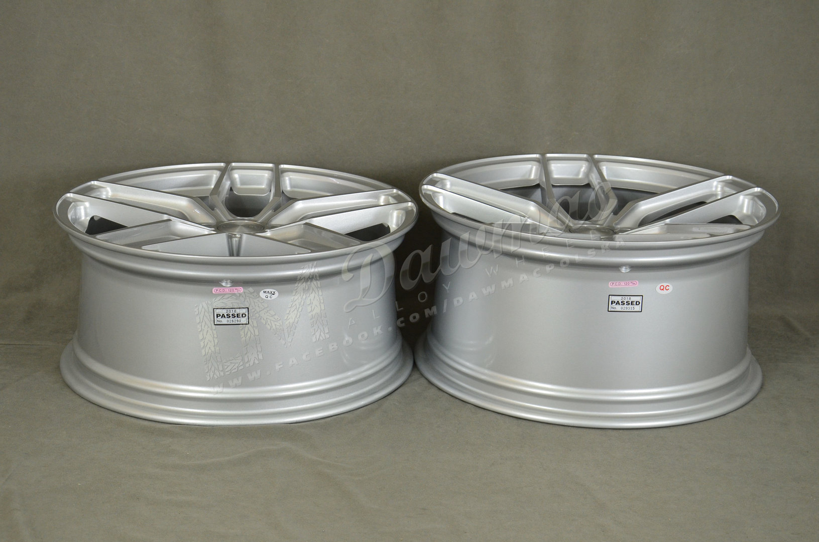 Veemann VC03 20" 9J ET32 + 10,5J ET30 5x112 Quartz Silver Machined - obrazek 8