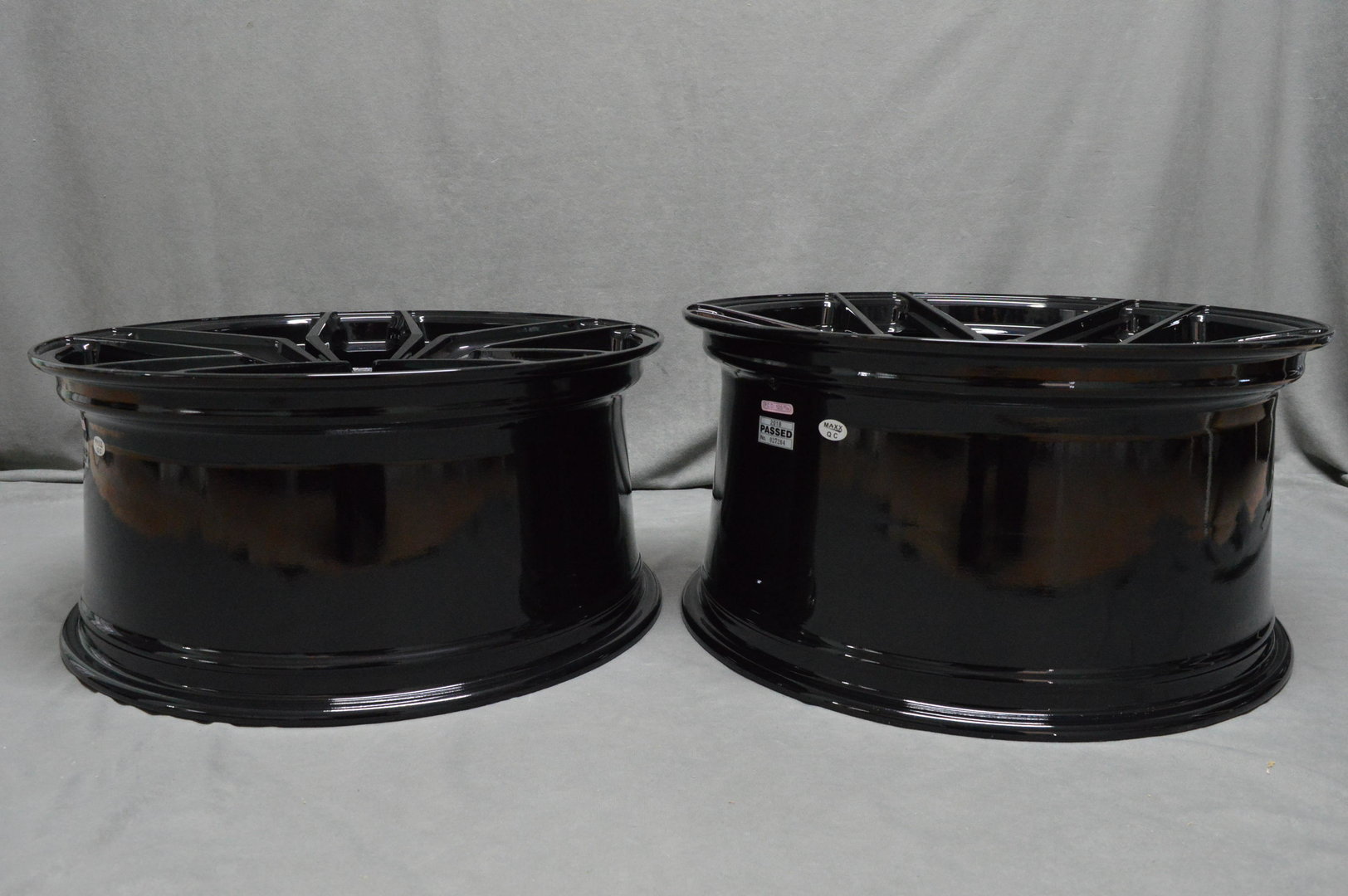 Veemann VC03 20" 9J ET32 + 10J ET45 5x112 Gloss Black - obrazek 9