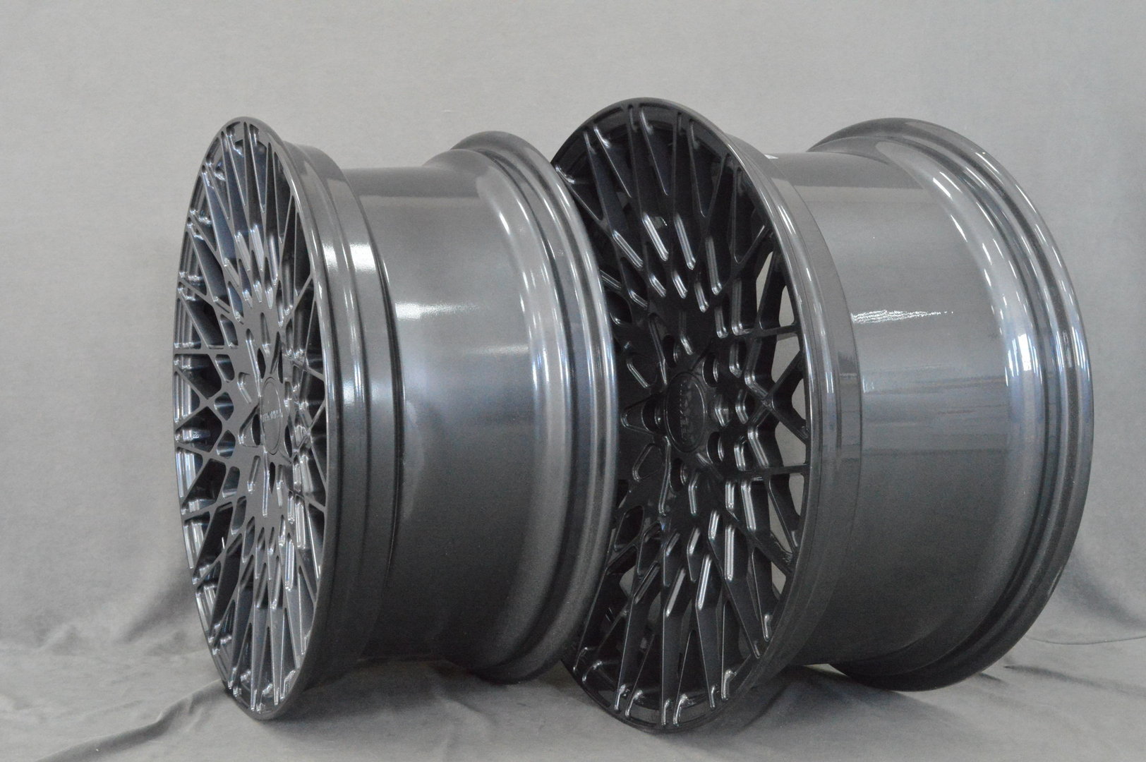 Veemann VC540 18" 8J ET35 + 9J ET35 5x100 Gloss Graphite - obrazek 5