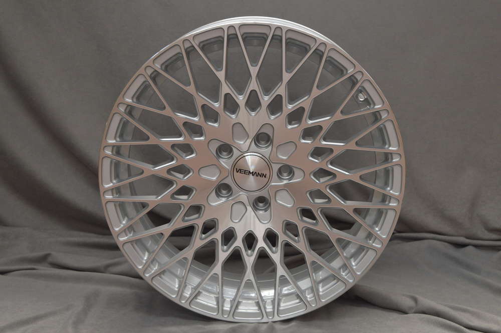 Veemann VC540 18" 8J ET35 + 9J ET35 5x100 Silver Machined