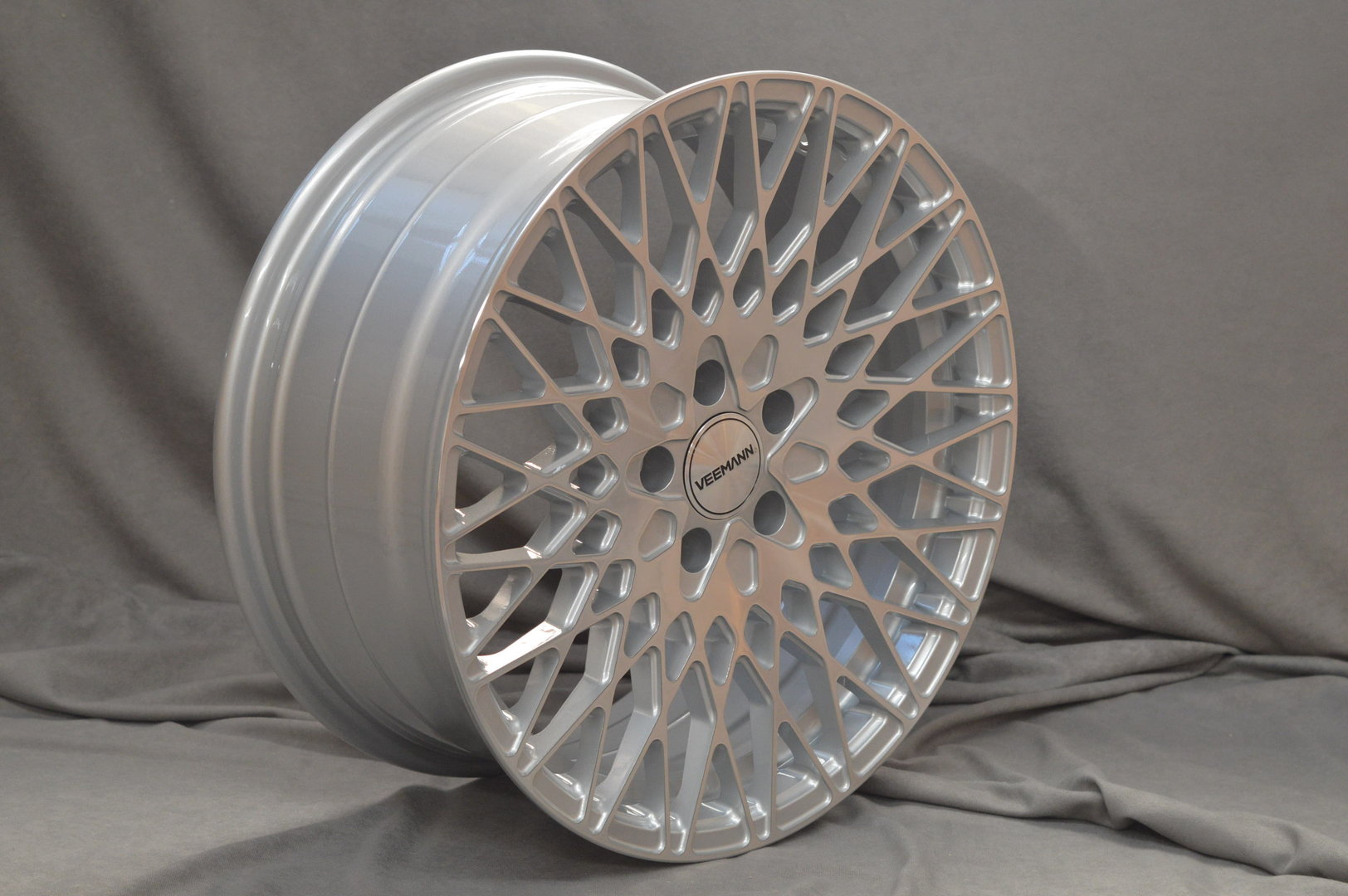 Veemann VC540 18" 8J ET35 + 9J ET35 5x100 Silver Machined - obrazek 4