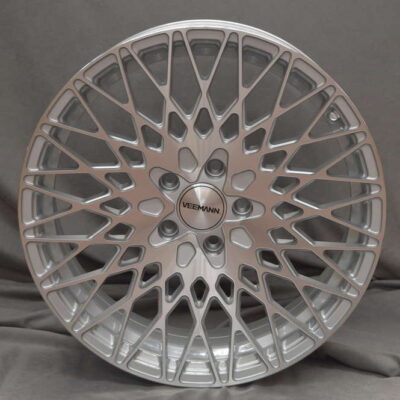 Veemann VC540 18" 8J ET42 5x112 Silver Machined