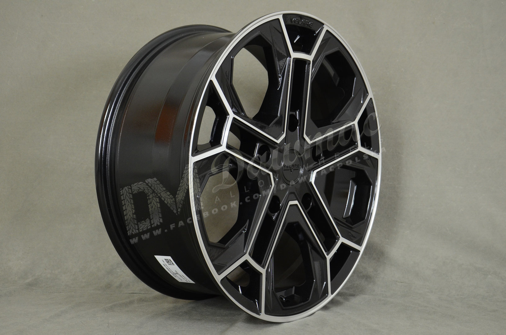 Velare VLR-ST 18" 8J ET45 5x120 Diamond Black Machined Face - obrazek 3