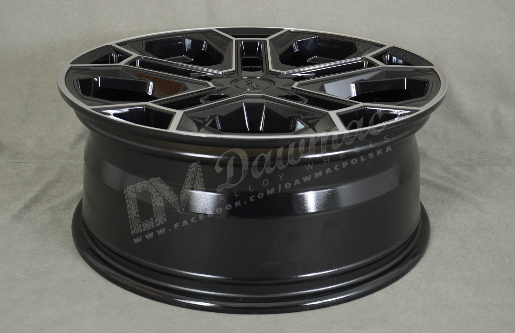 Velare VLR-ST 20" 8J ET34 5x120 Diamond Black Machined Face - obrazek 6