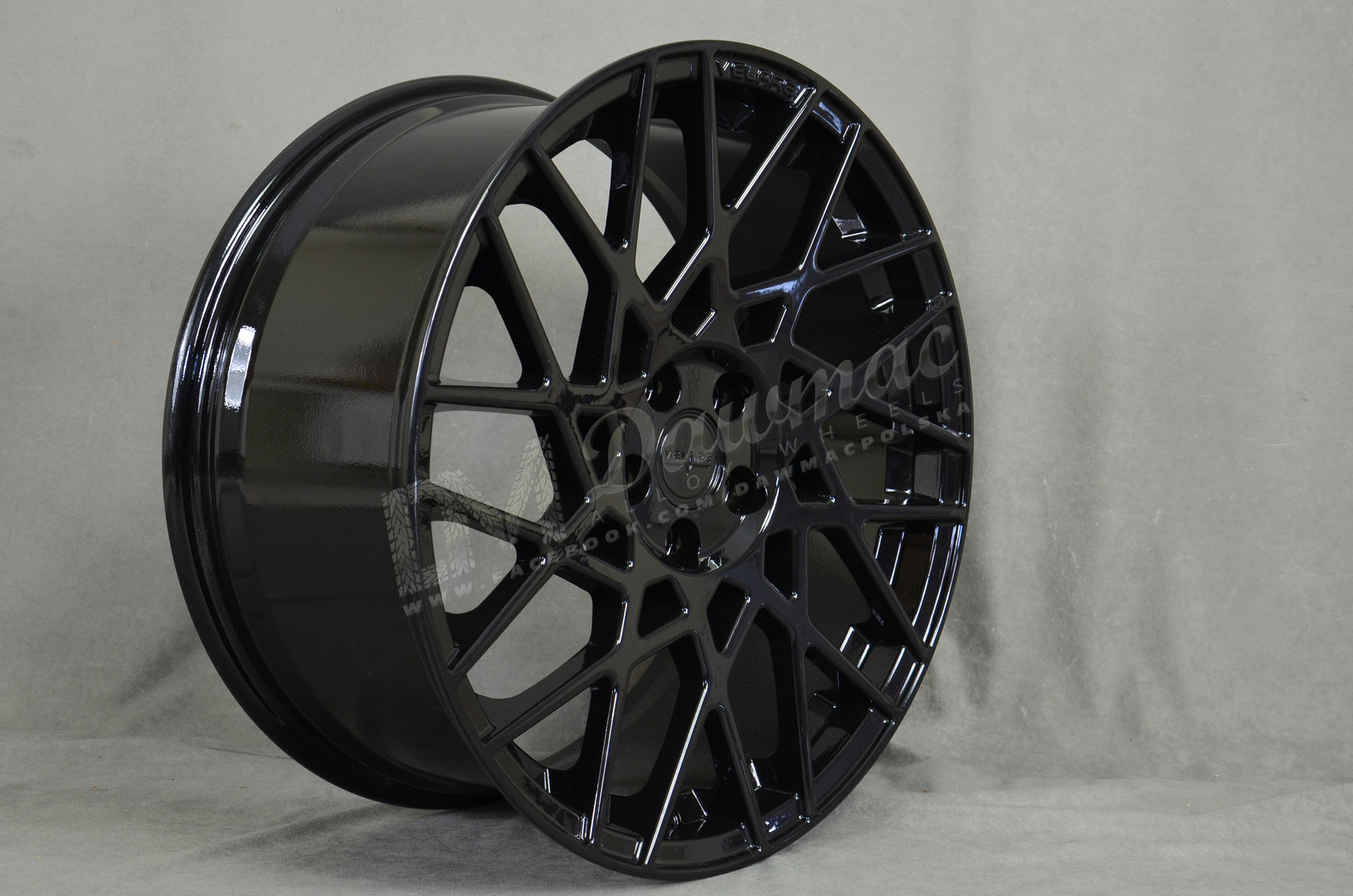 Velare VLR03 19" 8,5J ET15 + 9,5J ET18 5x120 Diamond Black - obrazek 3