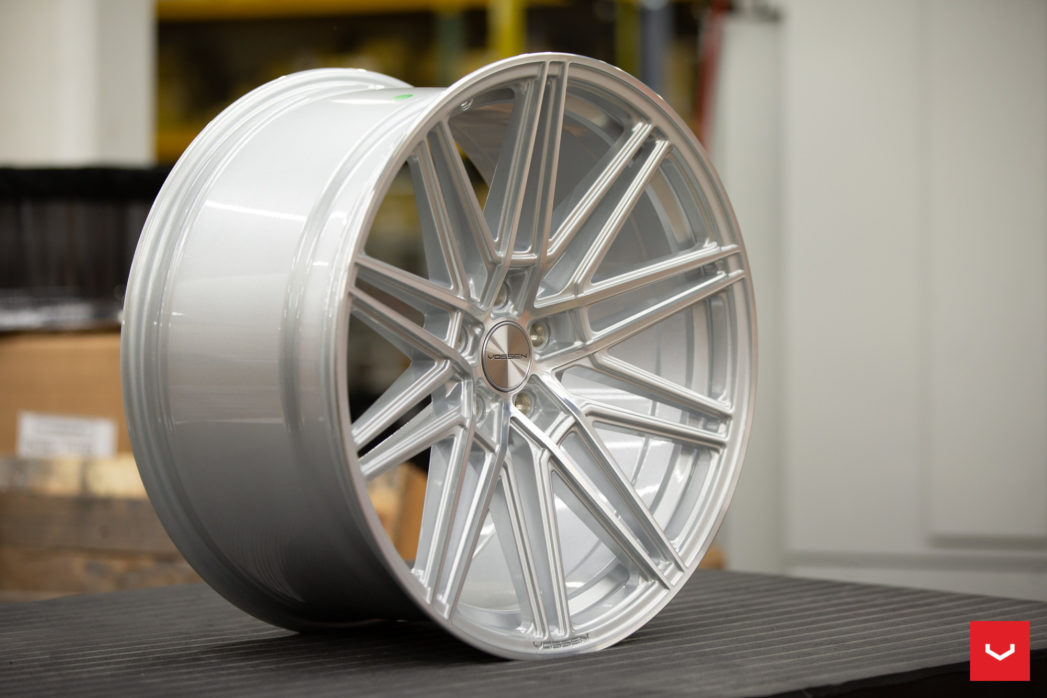 Vossen CV10 19" 8,5J ET32 + 9,5J ET40 5x114,3 Silver Polished - obrazek 7