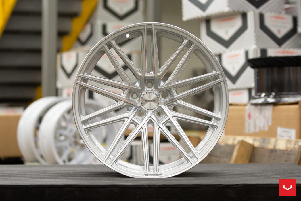 Vossen CV10 20" 9J ET35 + 10J ET45 5x120 Silver Polished - obrazek 6