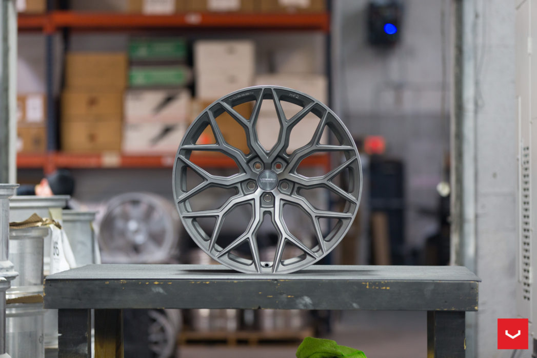 Vossen HF-2 20" 8,5J ET40 + 10J ET50 5x112 Tinted Matte Gunmetal - obrazek 6