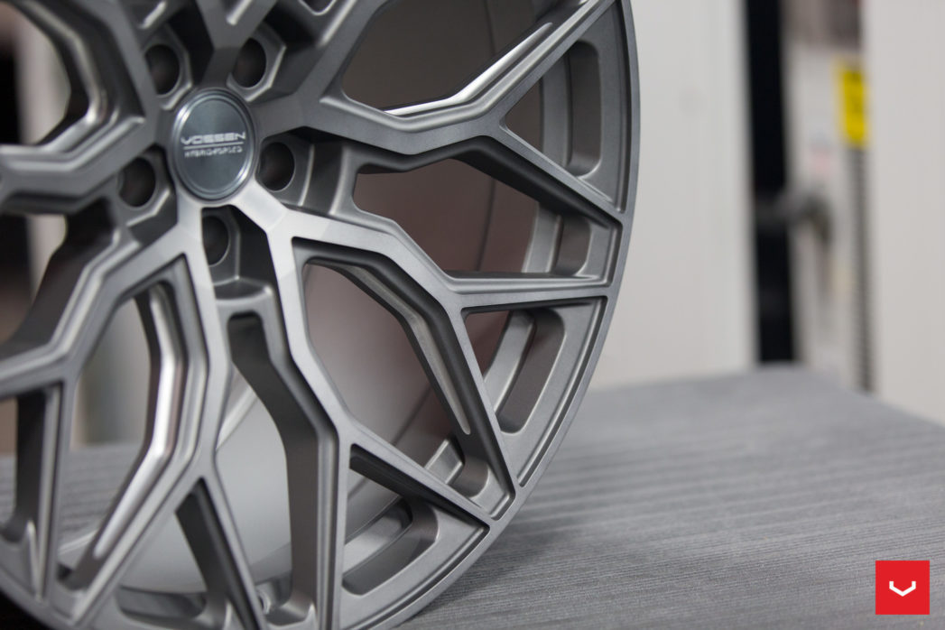 Vossen HF-2 20" 9,5J ET25 + 10,5J ET45 5x114,3 Tinted Matte Gunmetal - obrazek 10