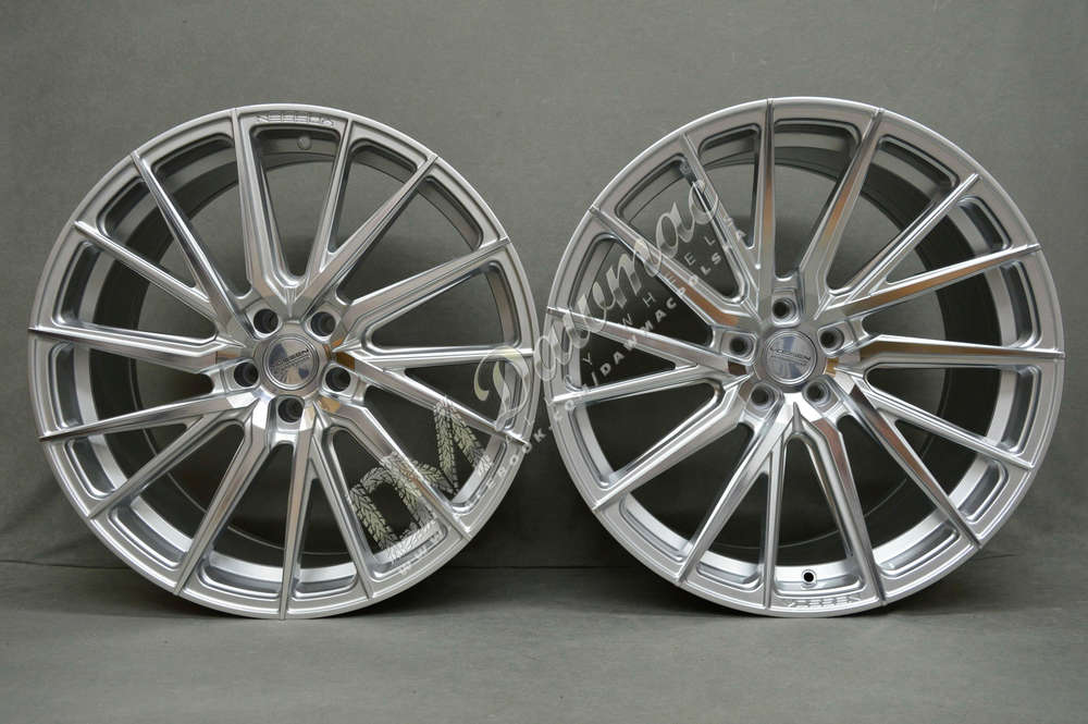 Vossen HF-4T 20" 8,5J ET40 + 10,5J ET30/ET42 5x112 Silver Polished