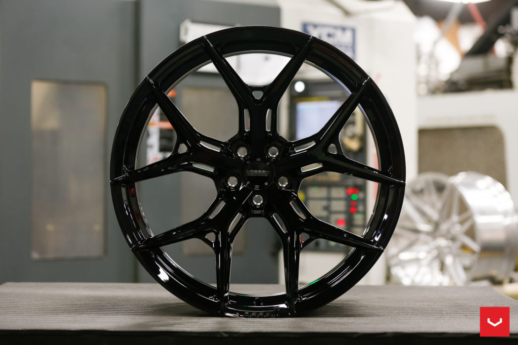 Vossen HF-5 20" 8,5J ET40 + 10J ET50 5x112 Gloss Black - obrazek 7