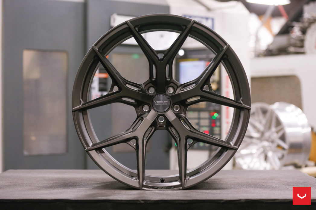 Vossen HF-5 20" 8,5J ET40 + 10J ET50 5x112 Matte Gunmetal - obrazek 6