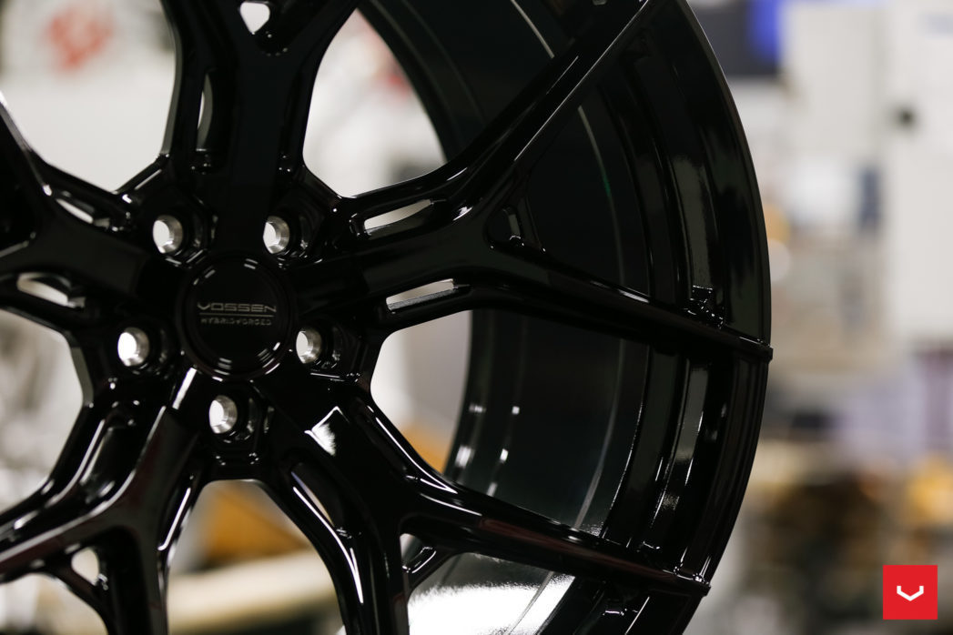 Vossen HF-5 20" 9J ET25/ET32 + 10J ET50 5x112 Gloss Black - obrazek 9