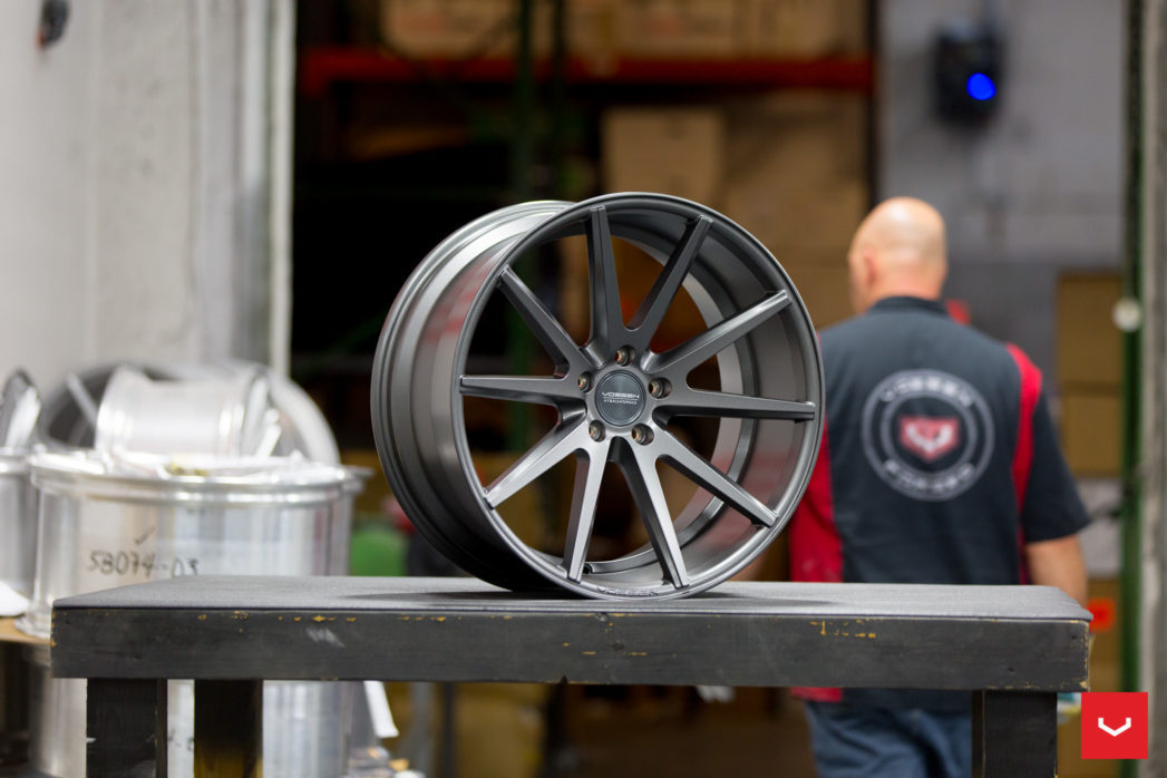 Vossen VFS-1 20" 9J ET32/ET38 + 10,5J ET45 5x114,3 Matte Graphite - obrazek 6