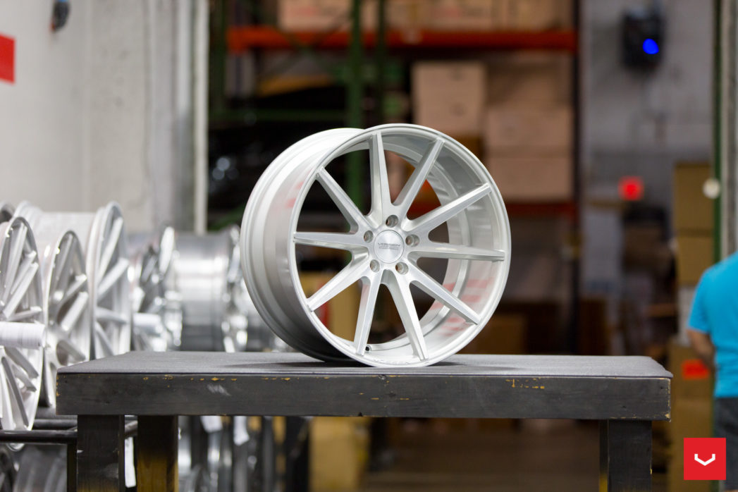 Vossen VFS-1 20" 9J ET32/ET38 + 10J ET45 5x114,3 Silver Brushed - obrazek 6