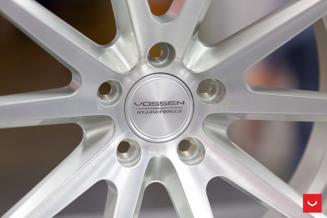 Vossen VFS-1 20" 9J ET32/ET38 + 10J ET45 5x114,3 Silver Brushed - obrazek 9