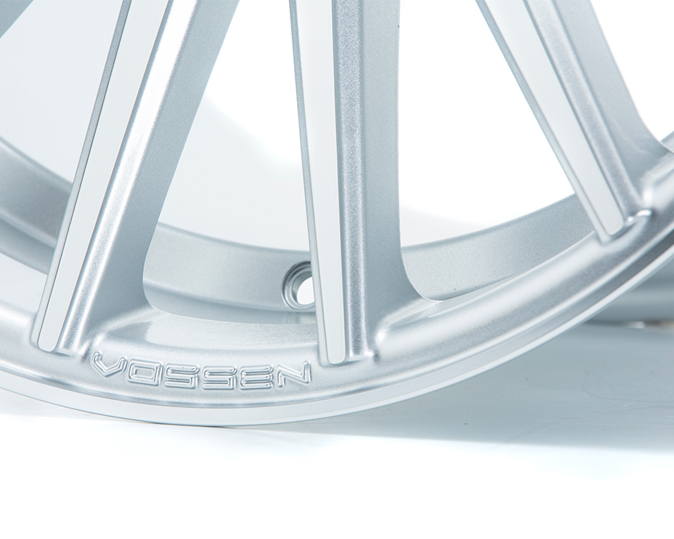 Vossen VFS-2 19" 8,5J ET32 + 10J ET42 5x114,3 Silver Polished - obrazek 5