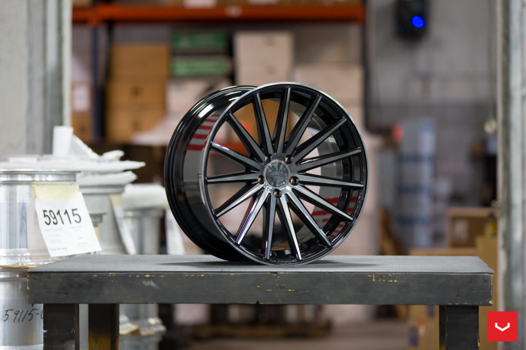 Vossen VFS-2 20" 8,5J ET40 + 9,5J ET40 5x112 Tinted Gloss Black - obrazek 7