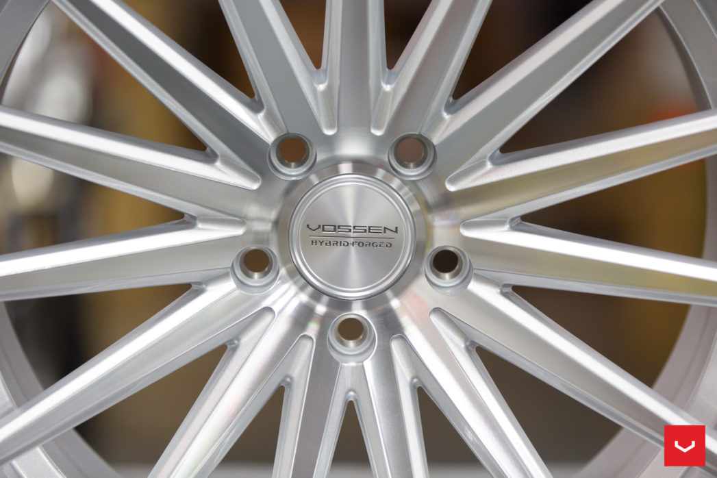 Vossen VFS-2 20" 9,5J ET32 + 10,5J ET30/ET45 5x112 Silver Polished - obrazek 11