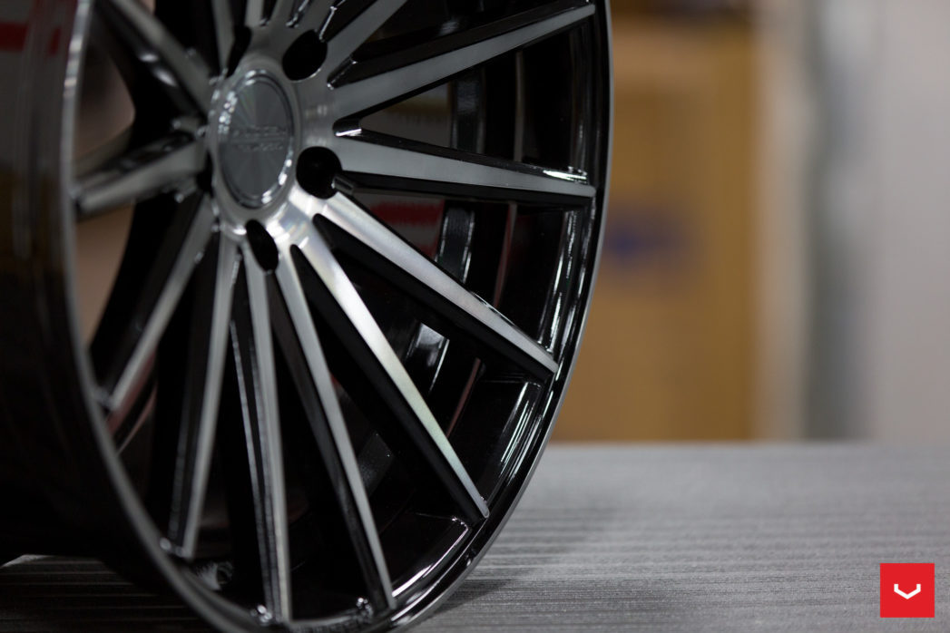 Vossen VFS-2 20" 9J ET32 + 10,5J ET30/ET45 5x112 Tinted Gloss Black - obrazek 10