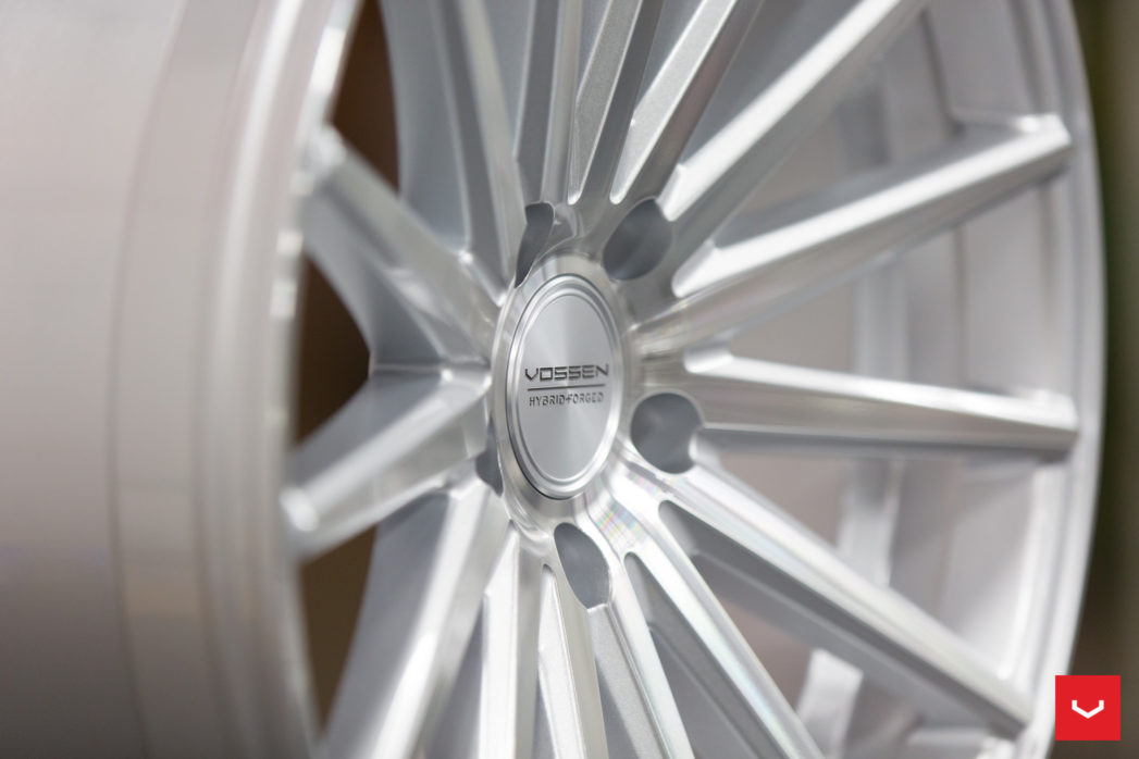 Vossen VFS-2 20" 9J ET35 + 10,5J ET42 5x120 Silver Polished - obrazek 9