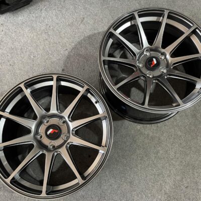 Japan Racing JR11 18" 8,5J ET20 + 9.5J ET22 5x120 Hyper Black