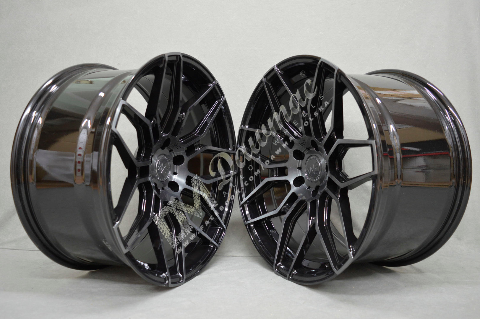 Wheelforce CF.2-FF 20" 8,5J ET28 + 10,5J ET33 5x112 Brushed Shadow - obrazek 3